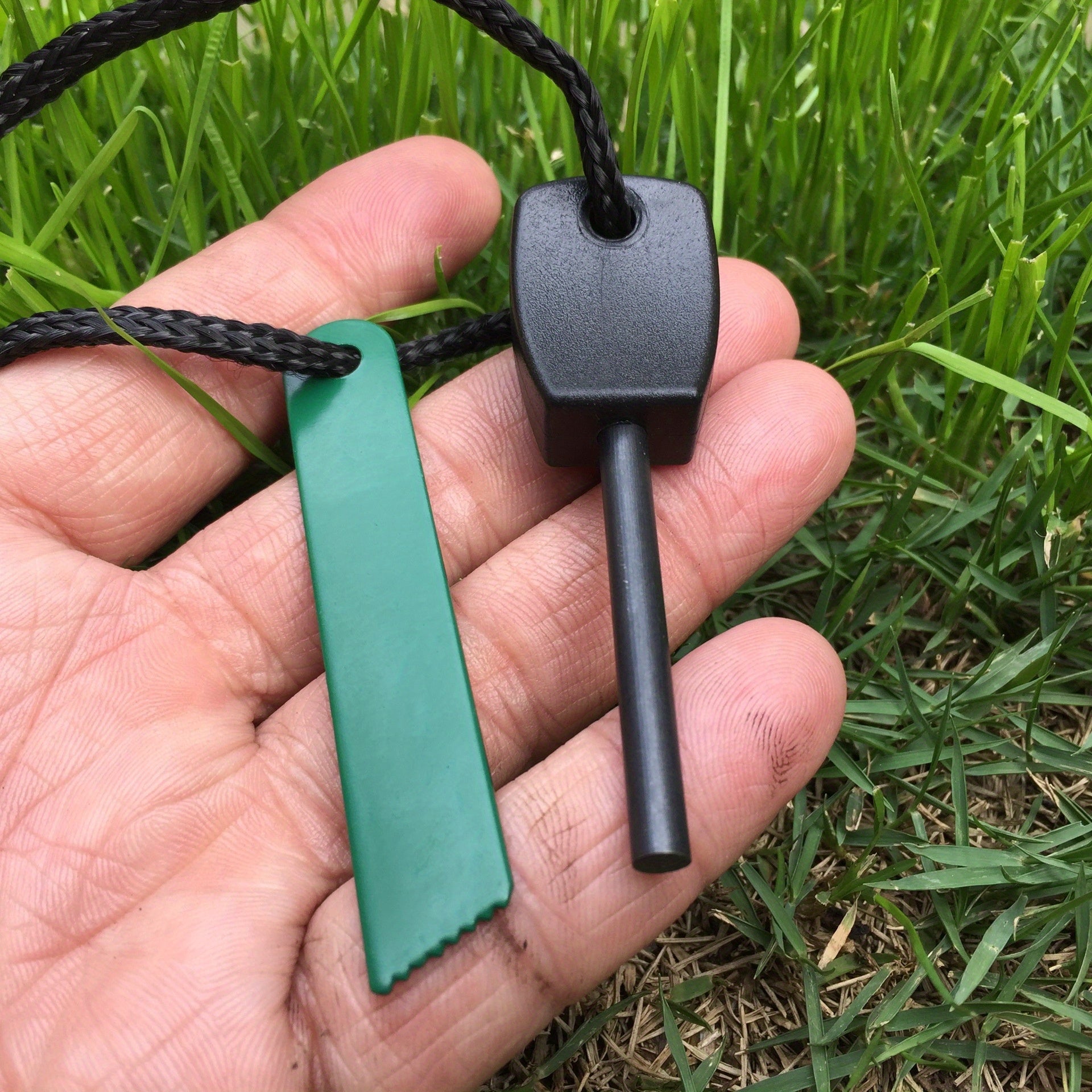 Woolpack Mini Flint Fire Starter – Waterproof Magnesium Strip