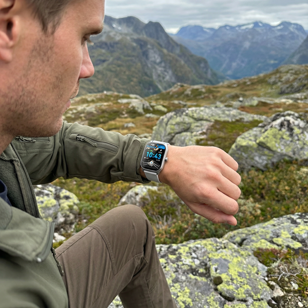 The Woolpack Curve Smartwatch – 2.01" AMOLED, Bluetooth Call, IP68